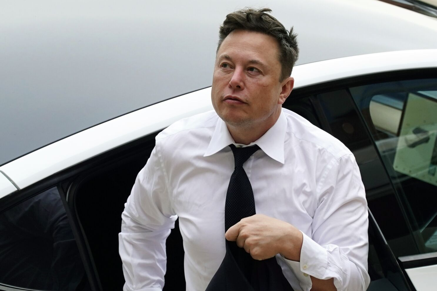 Ilon Maskning fikricha, Xitoy kompaniyasi Teslaning raqobatchisiga aylanadi