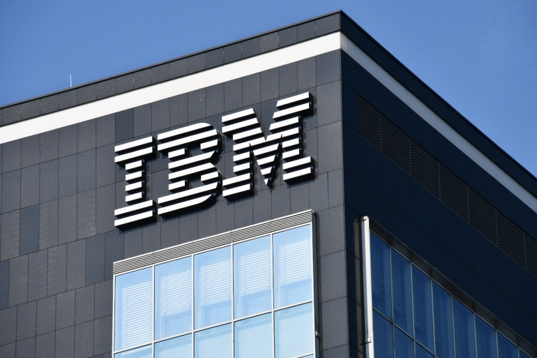 IBM kompaniyasi 3900 kishini ishdan bo'shatdi, kompaniya aksiyalari tushib ketdi