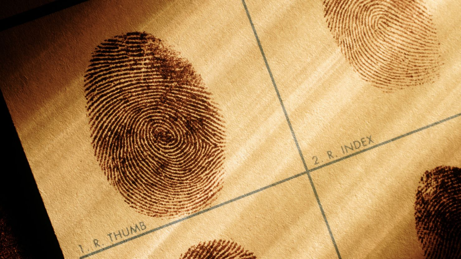 Sun'iy intellekt bir odamning turli barmoq izlari aslida noyob emasligini aniqladi
