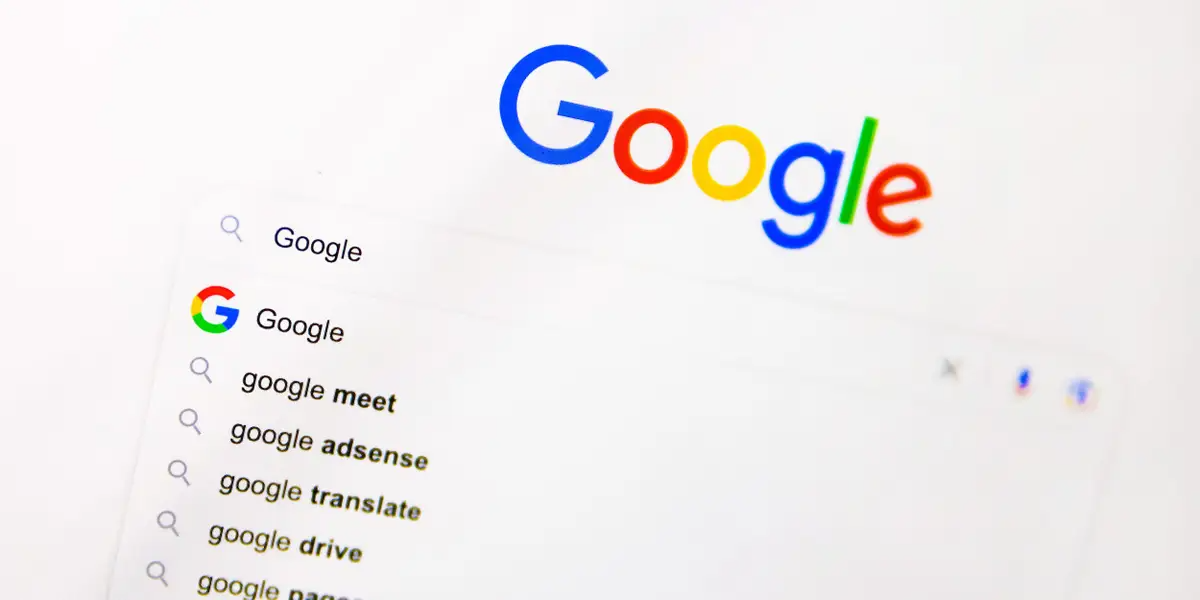 Birgina 2021 yilda Google qidiruv tizimini mahsulot va qurilmalarda standart qidiruv tizimini saqlab qolish uchun 26,3 milliard dollar to‘ladi