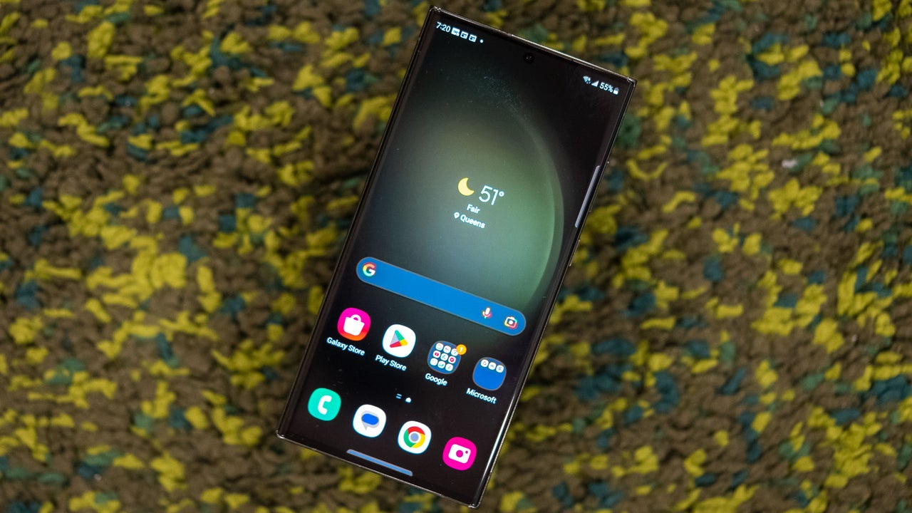 Hindiston davlat ishchisi Samsung Galaxy S23 Ultra smartfoni suvga tushgandan keyin suv omborini qurutib tashladi