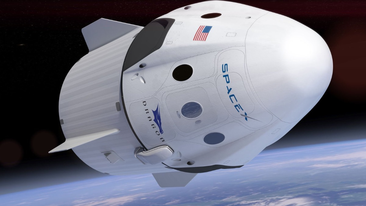 SpaceX yangi Dragon kosmik kemasini uchirish maydonchasiga yetkazdi: u odamlarni koinotga yuboradi
