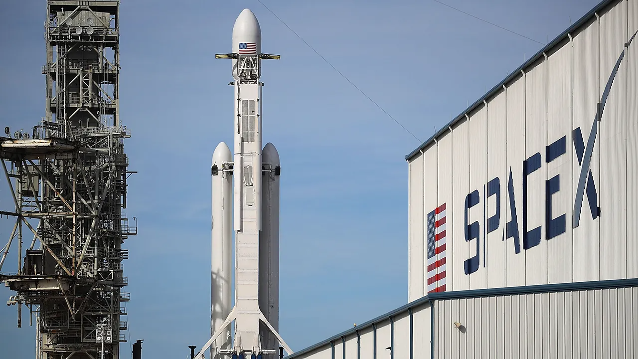 SpaceX 200 ta raketani Yerga muvaffaqiyatli qaytardi. Kompaniya kuniga ikkita raketa uchirmoqda