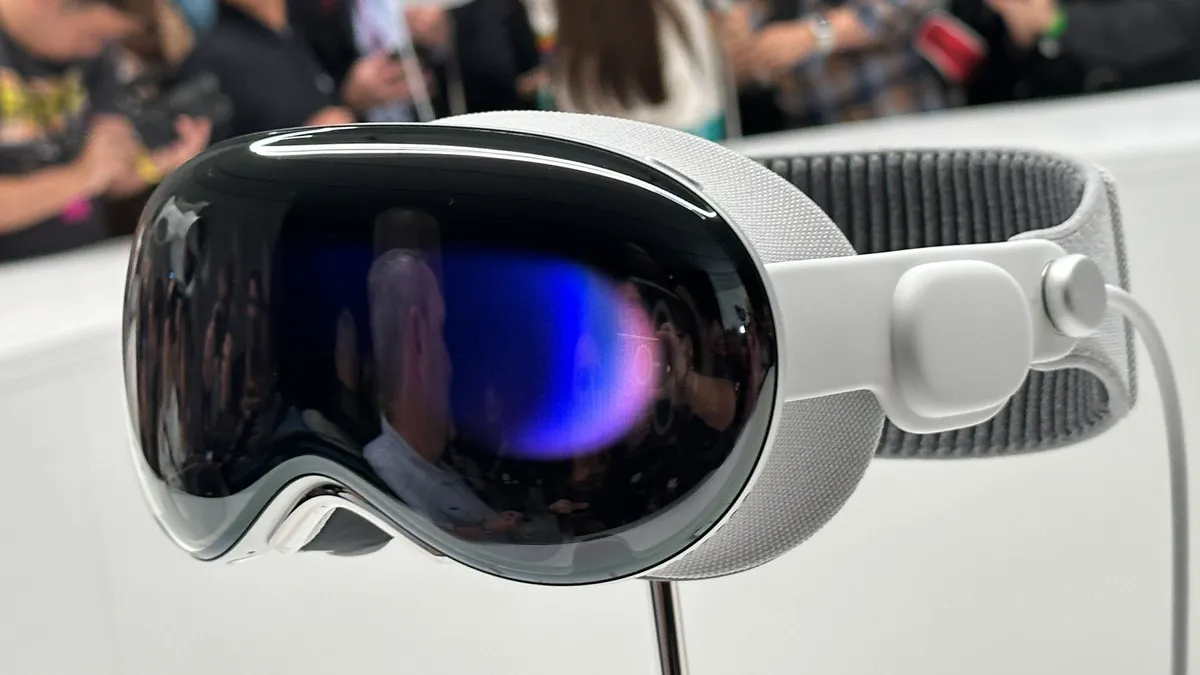 Apple Vision Pro taqdimotida jimgina jonli odamni CG modeli bilan almashtirdi